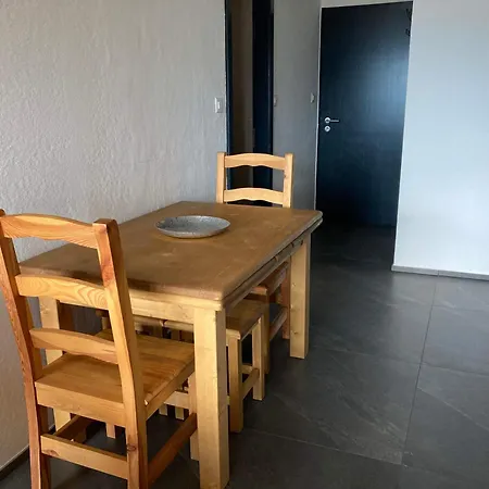 Modern In Close To Departure Apartment