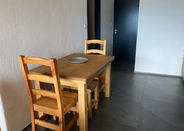 Modern In Close To Departure Apartman