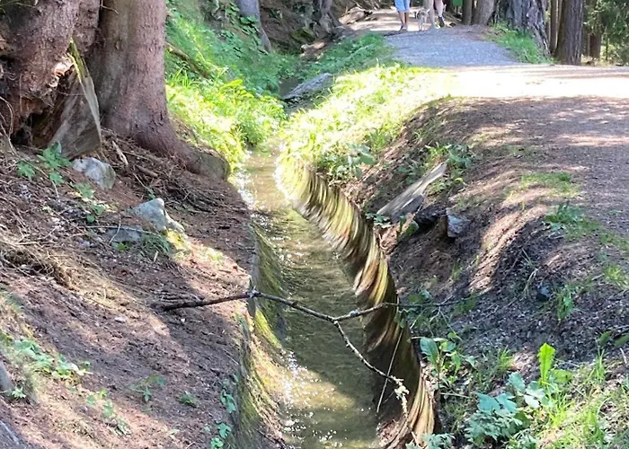 Modern In Close To Departure Veysonnaz