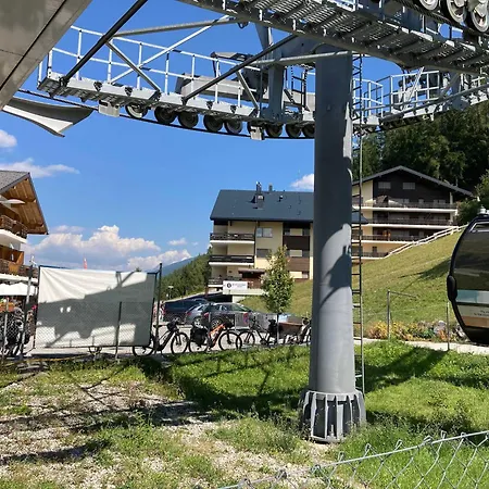 Modern In Close To Departure Veysonnaz